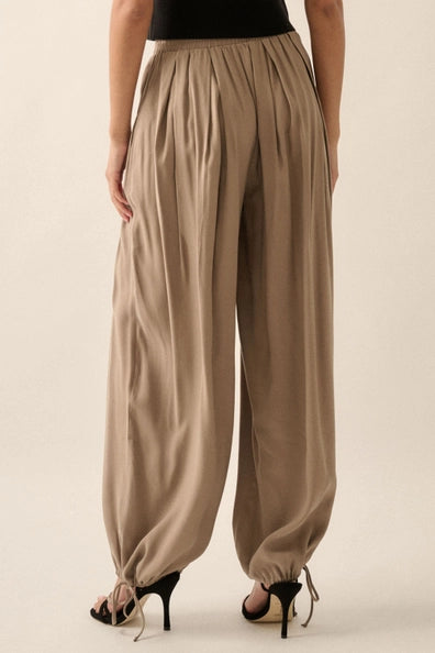 Solid Wide-Leg Pleated Parachute Pants Promesa USA